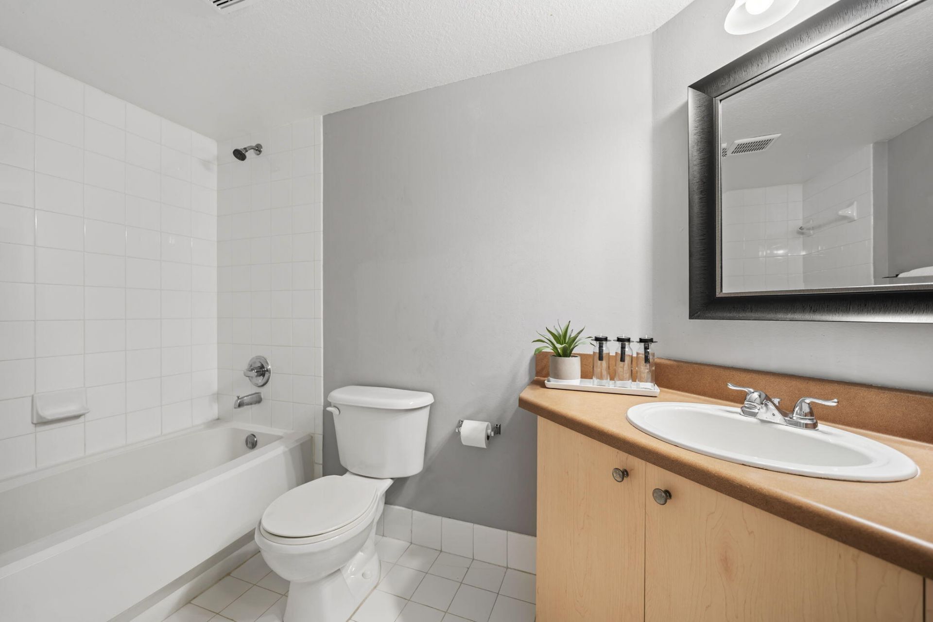 4151 San Marino Boulevard, Unit 203, West Palm Beach, FL 33409 Photo
