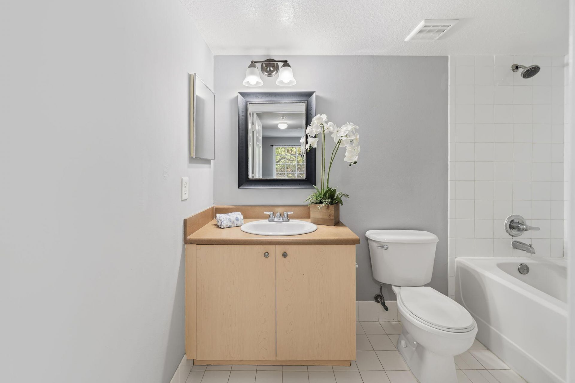 4151 San Marino Boulevard, Unit 203, West Palm Beach, FL 33409 Photo