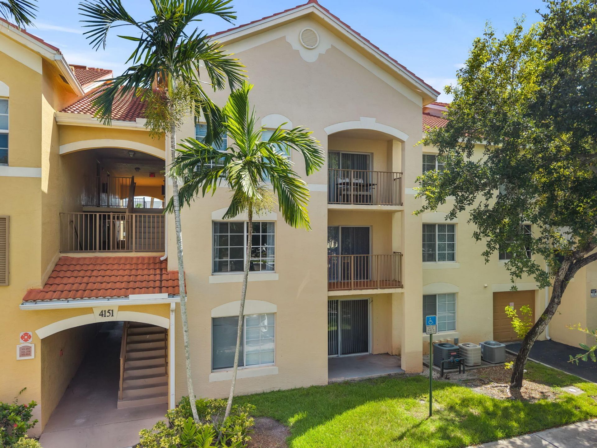 4151 San Marino Boulevard, Unit 203, West Palm Beach, FL 33409 Photo