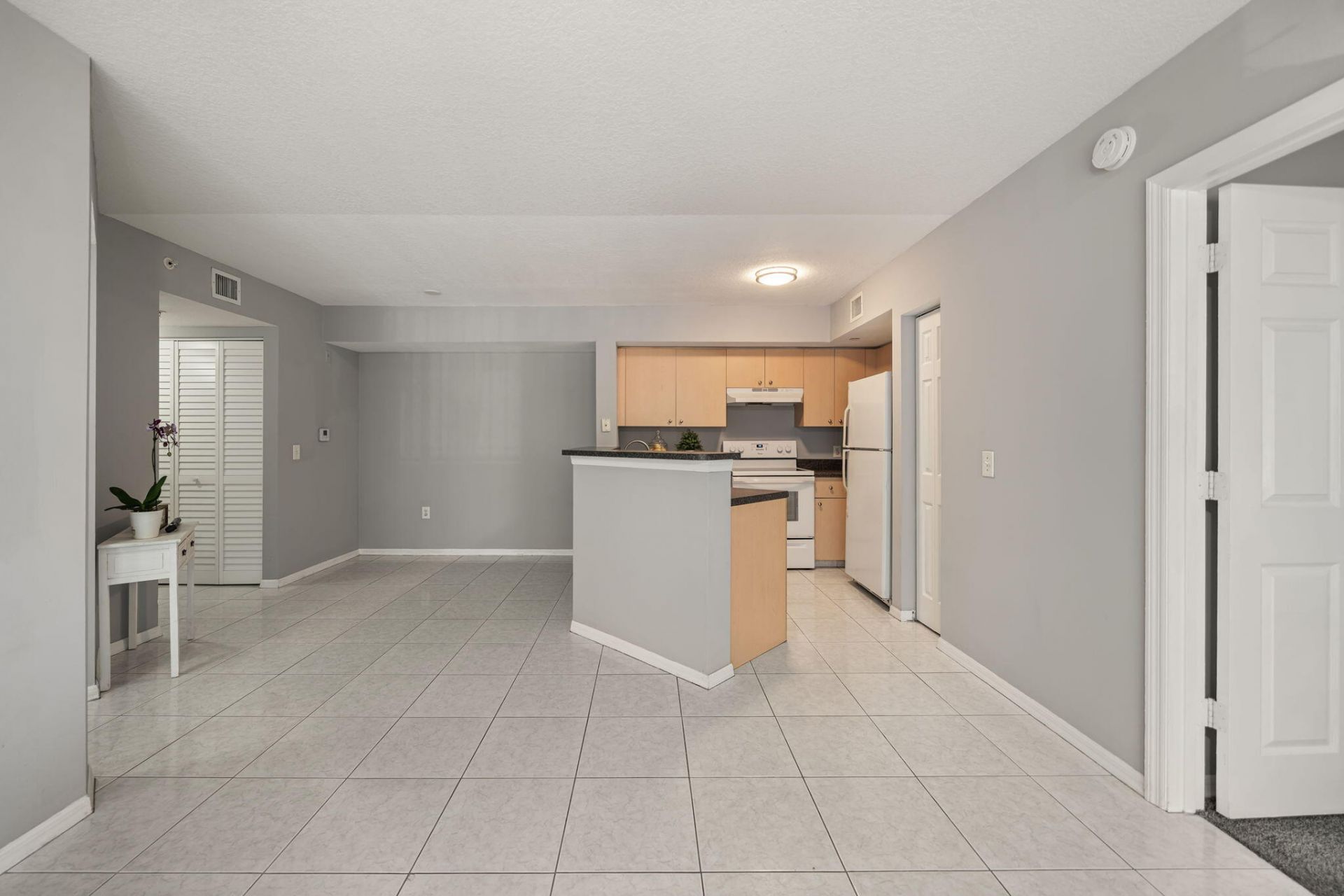 4151 San Marino Boulevard, Unit 203, West Palm Beach, FL 33409 Photo