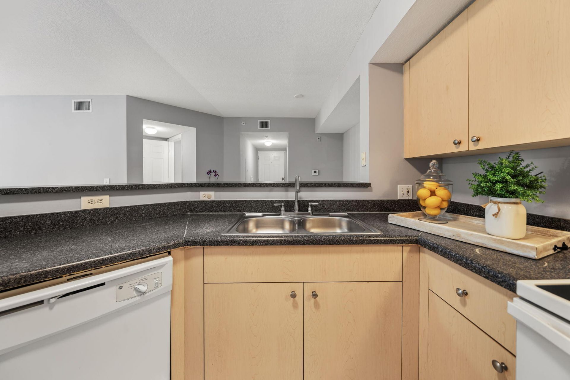 4151 San Marino Boulevard, Unit 203, West Palm Beach, FL 33409 Photo