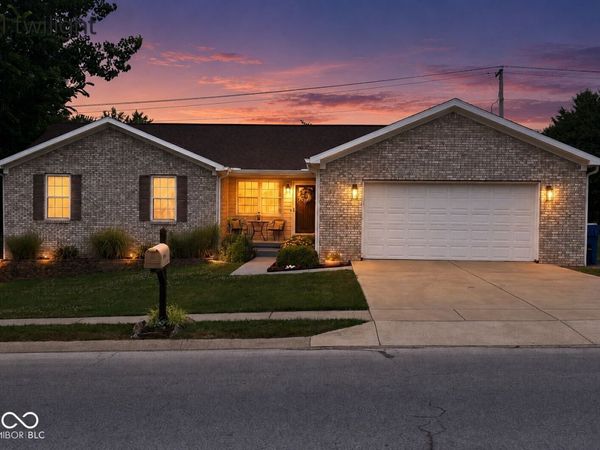 1041 Shadowlawn Avenue, Greencastle, IN 46135