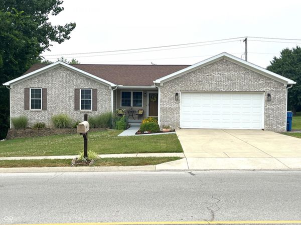 1041 Shadowlawn Avenue, Greencastle, IN 46135