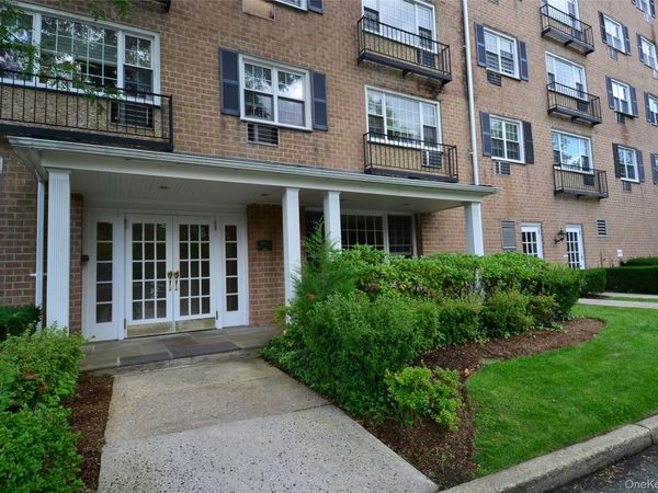 1 Consulate Drive, Unit 3K, Tuckahoe, NY 10707