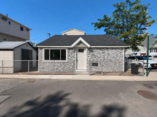 11 Ivan Court, Brooklyn, NY 11229