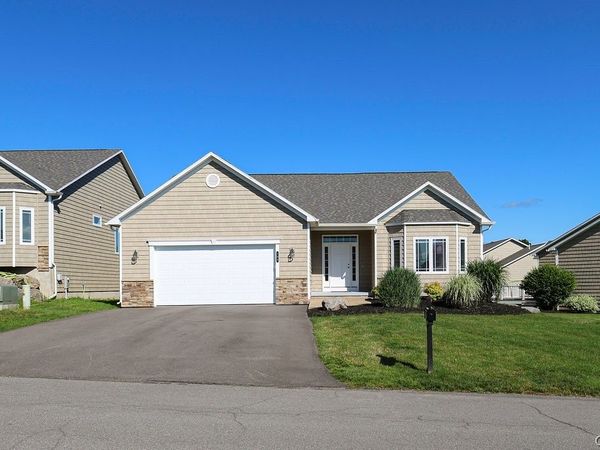 105 Austin Meadows Drive S, Manlius, NY 13104