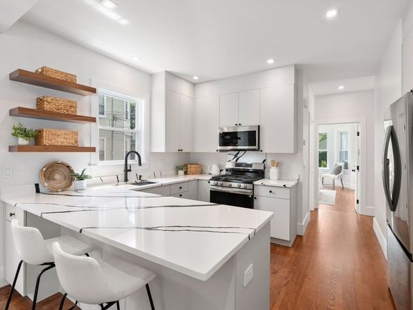 134 Brown Street, Unit 2, Waltham, MA 02453
