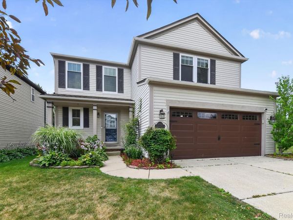 5082 Whispering Glen Trail, Grand Blanc Township, Mi 48442