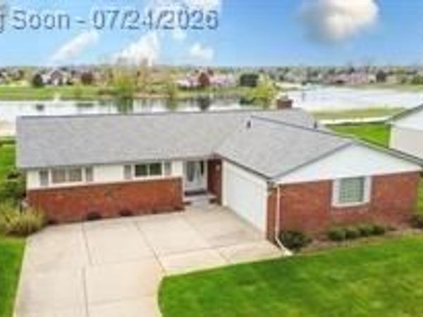 3370 Sandy Creek Drive , Shelby Twp, MI 48316