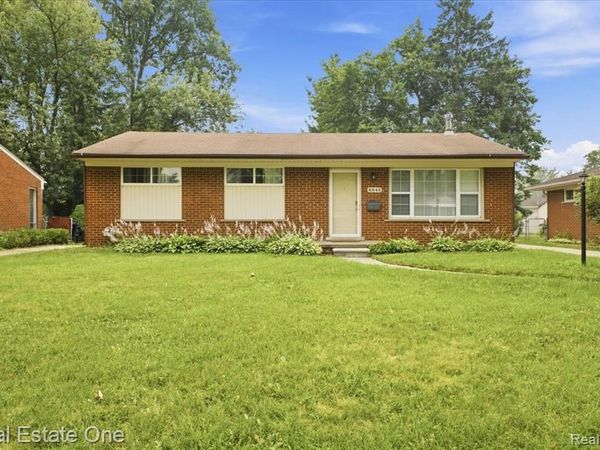 8844 Headley Drive , Sterling Heights, MI 48314