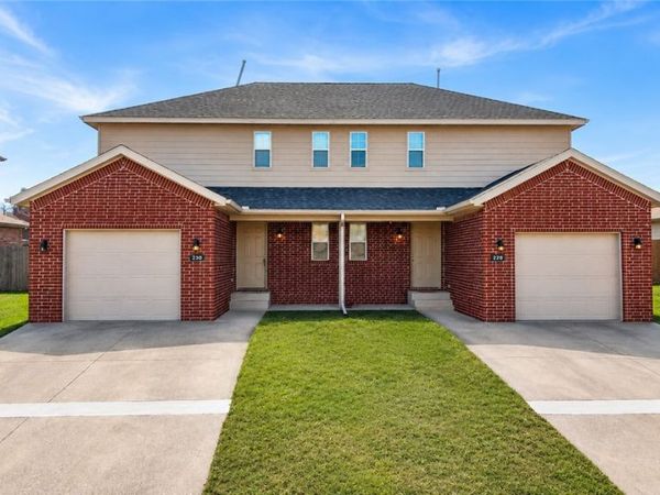 228 and 230 Copper Oaks Drive , Centerton, AR 72719
