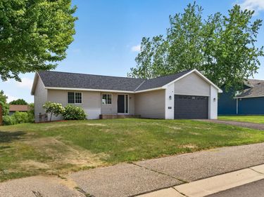 751 Morrison Avenue S, Annandale, MN 55302