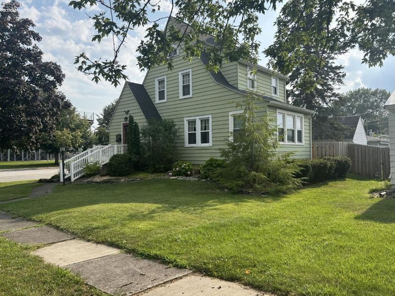 816 Clark Street, Willard, OH 44890 Photo 3