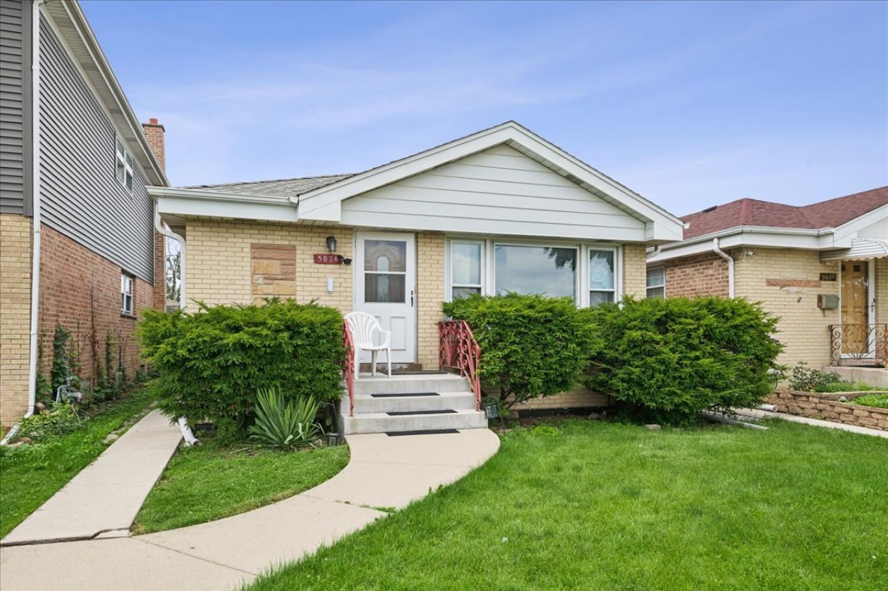 5026 N Michigan Avenue , Schiller Park, IL 60176