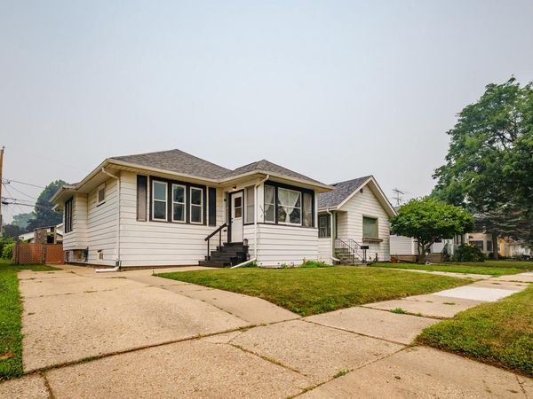 6206 33rd AVENUE, Kenosha, WI 53142