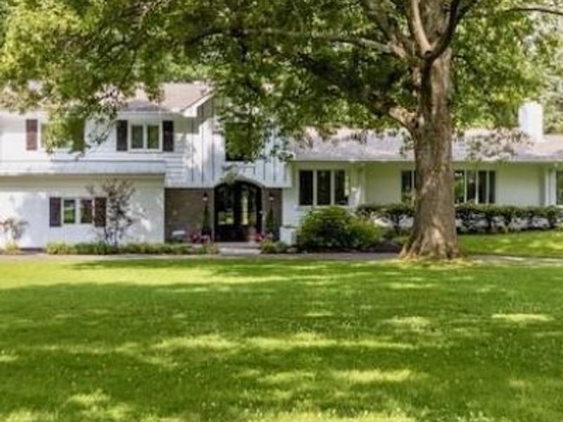5025 Drake Rd, Indian Hill, OH 45243 Photo 4
