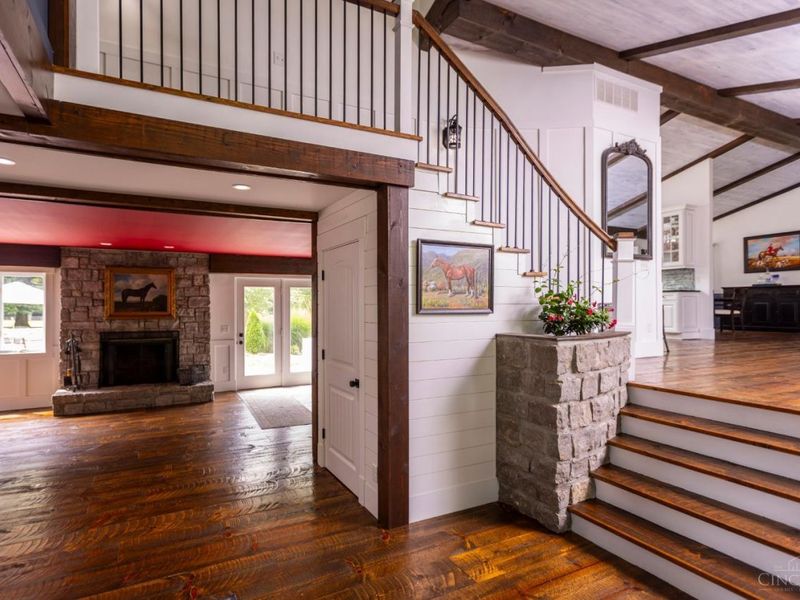 5025 Drake Rd, Indian Hill, OH 45243 Photo 6