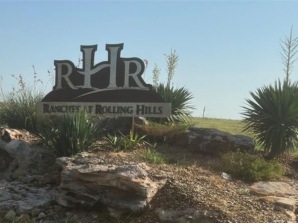 415 Rolling Hills Boulevard, Alvord, TX 76225