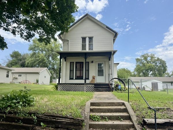 203 E Walnut Street , Williamsburg, IA 52361