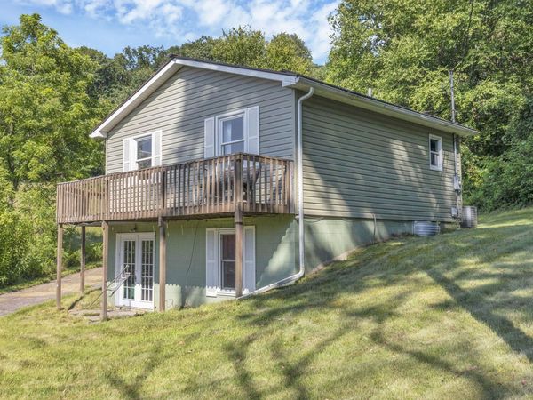 3158 Eckert Road SE, Lancaster, OH 43130