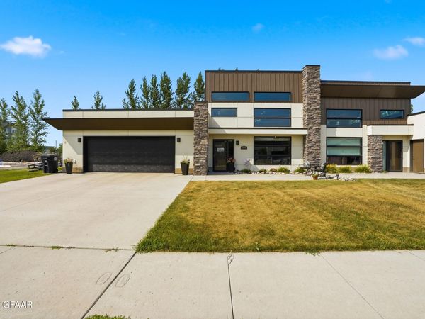 3968 IVY Drive , Grand Forks, ND 58201