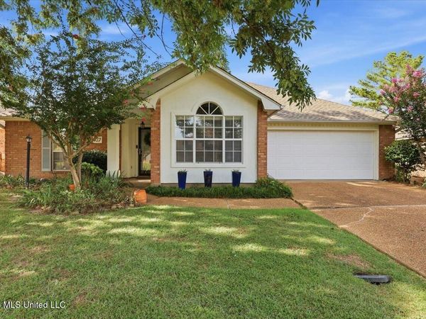 137 Villa Way, Clinton, MS 39056