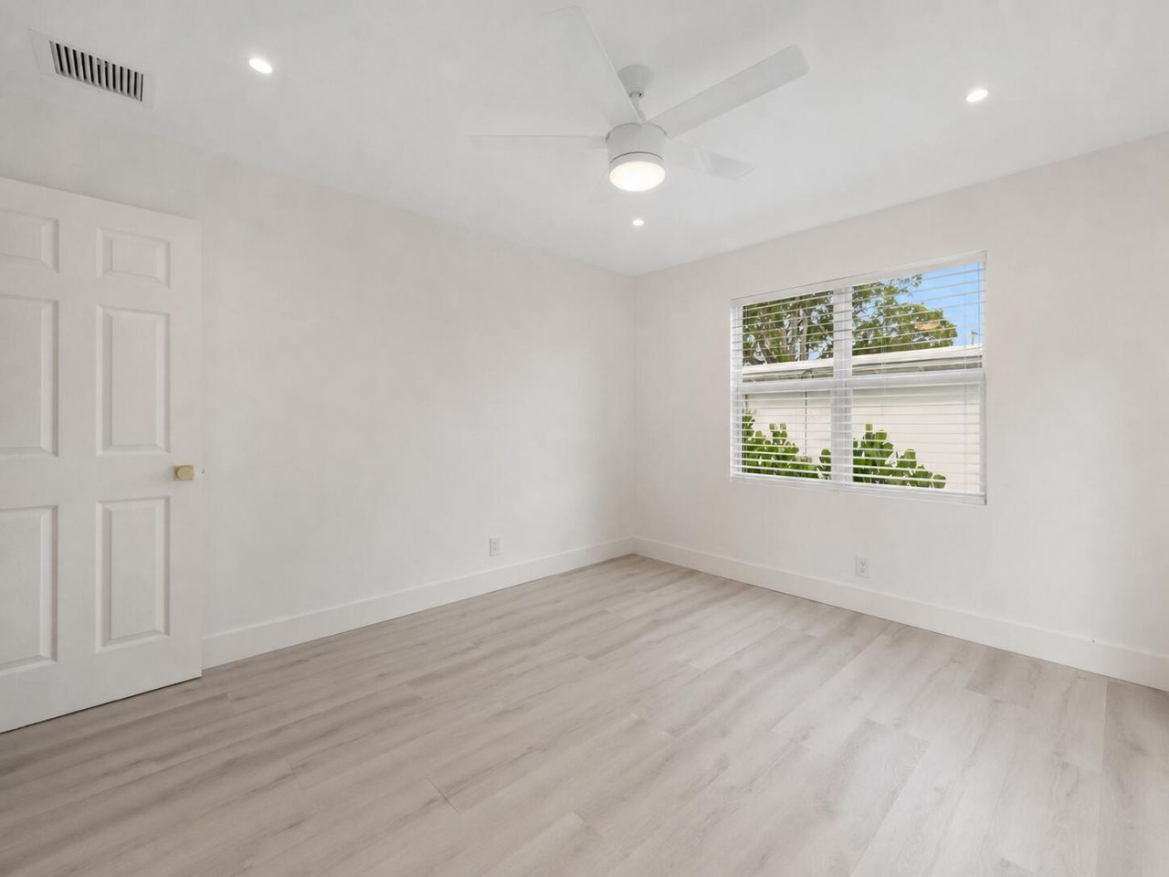 514 52nd Street, West Palm Beach, FL 33407 Photo