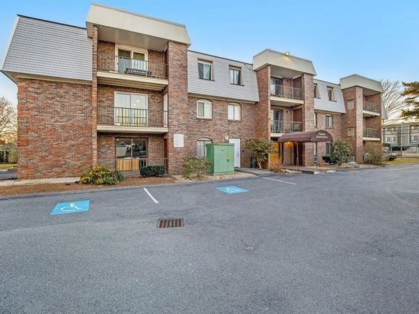 15 Oak Neck Rd, Unit 11, Barnstable, MA 02601