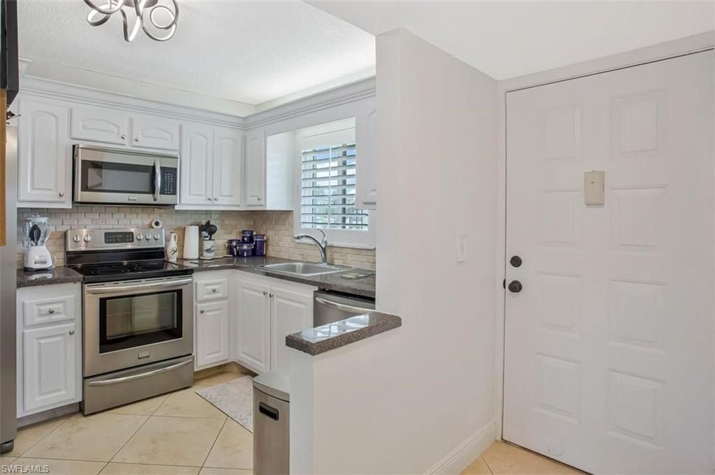 4298 27th Ct Sw, Unit 101, Naples, FL 34116 Photo