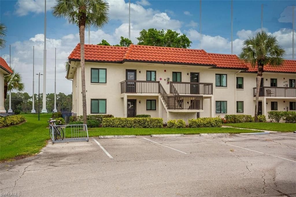 4298 27th Ct Sw, Unit 101, Naples, FL 34116 Photo