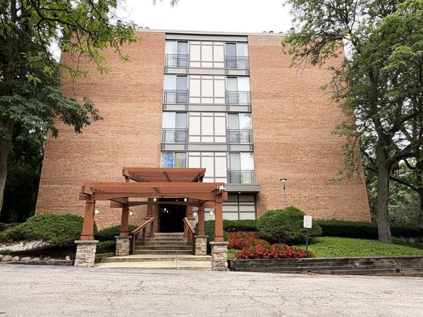 5810 Oakwood Drive , Unit 5C, Lisle, IL 60532