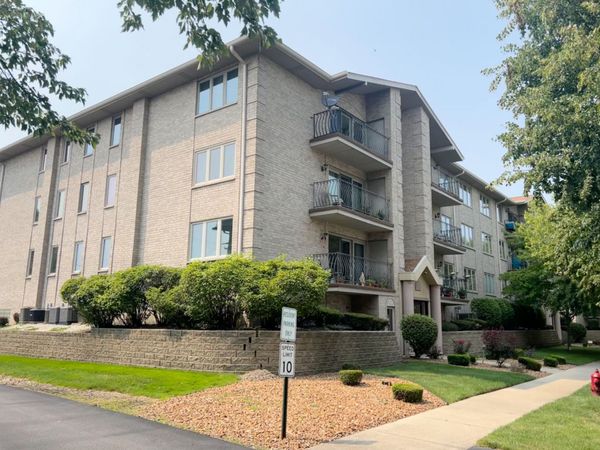 10418 S Keating Avenue , Unit 3A, Oak Lawn, IL 60453