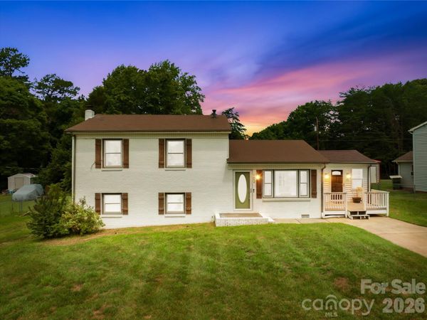 102 Wingate Drive , Stanley, NC 28164