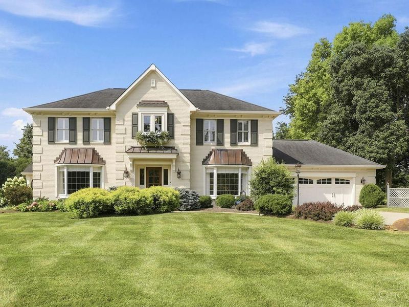 9786 Bennington Drive, West Chester, OH 45241 Photo 2