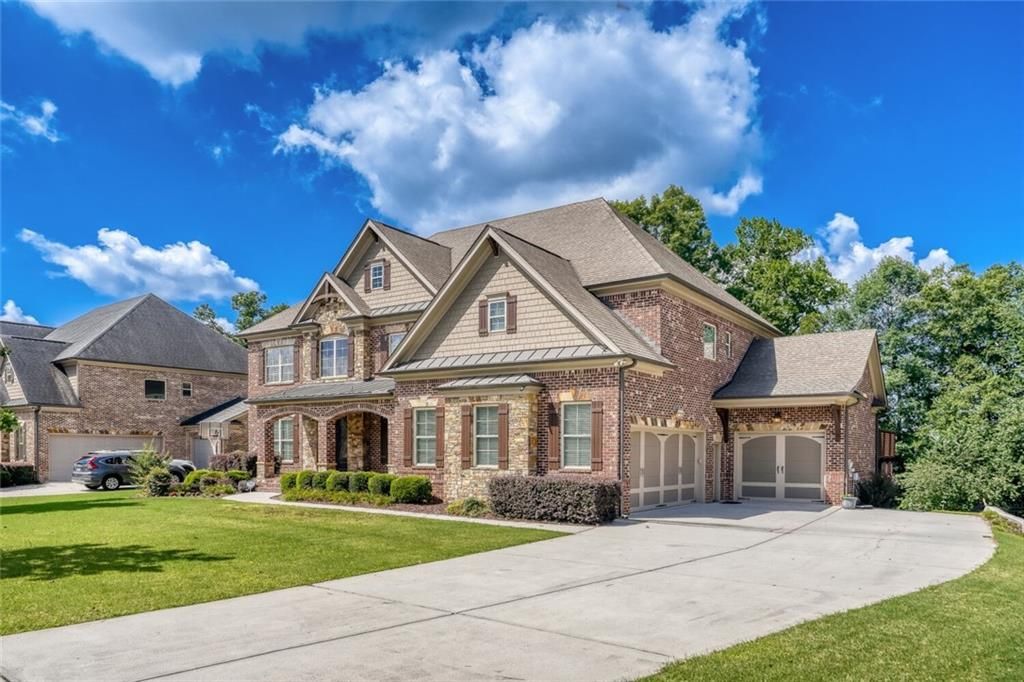 3066 Walking Horse Trail, Buford, GA 30519 Main Photo
