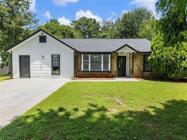919 Country Oaks Court , Lawrenceville, GA 30044