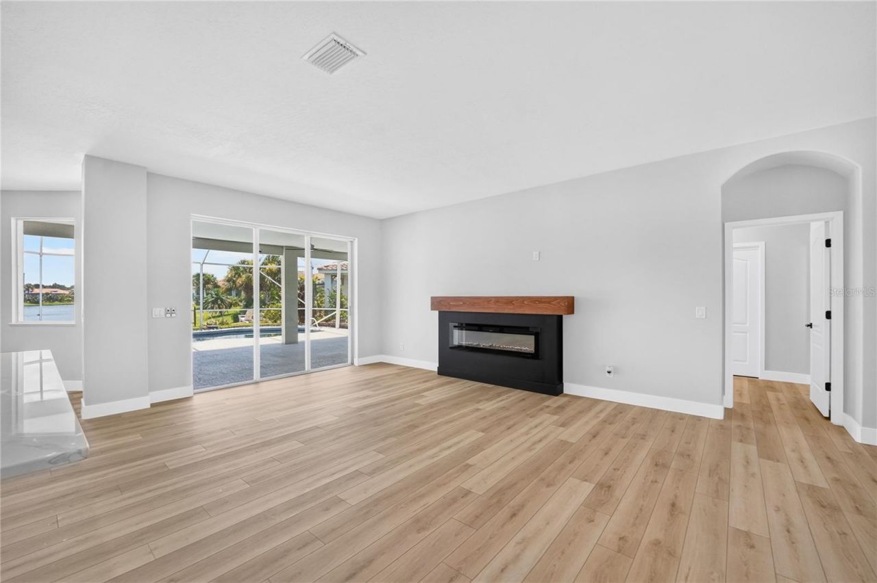572 Oceanside Boulevard , Melbourne, FL 32903 Photo