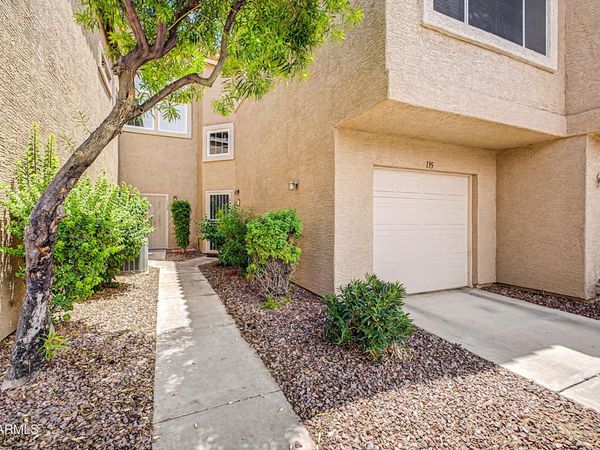 1633 E LAKESIDE Drive, Unit 135, Gilbert, AZ 85234