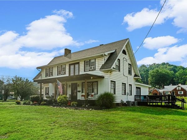 1025 3rd Street , Brilliant, OH 43913