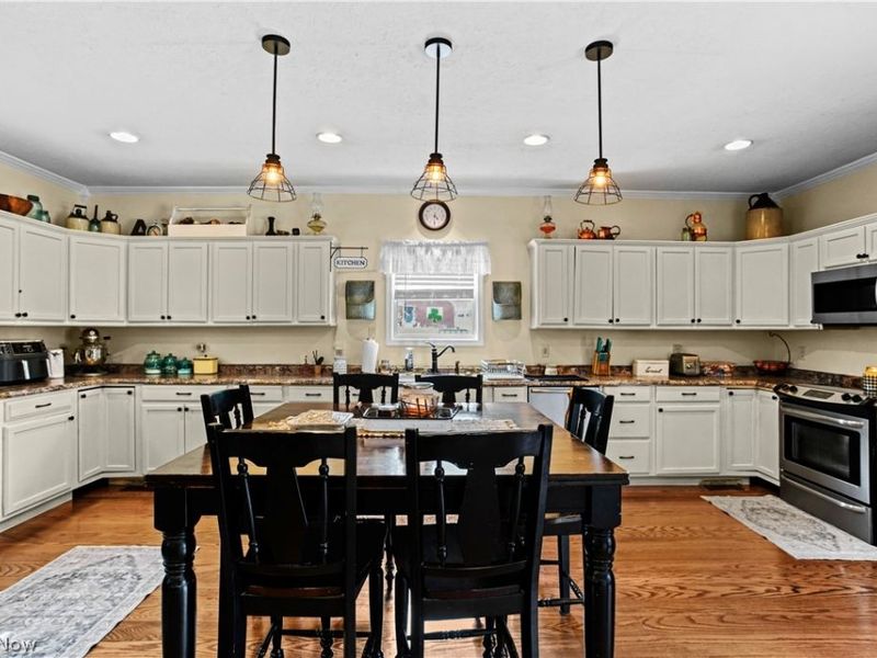1025 3rd Street , Brilliant, OH 43913 Photo 3