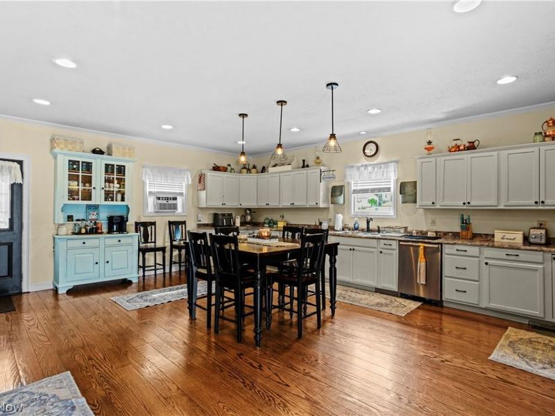 1025 3rd Street , Brilliant, OH 43913 Photo 9