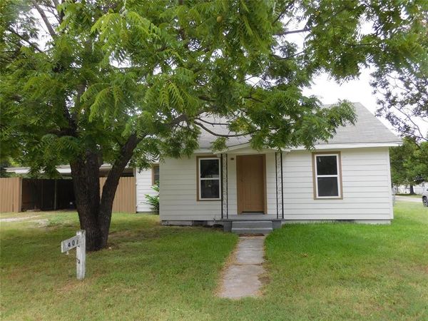 407 NE 4th Street , Hubbard, TX 76648
