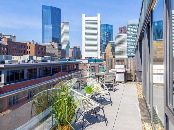 346 Congress St, Unit 703, Boston, MA 02210