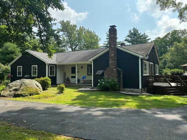 98 Hollow Road, Brimfield, MA 01010