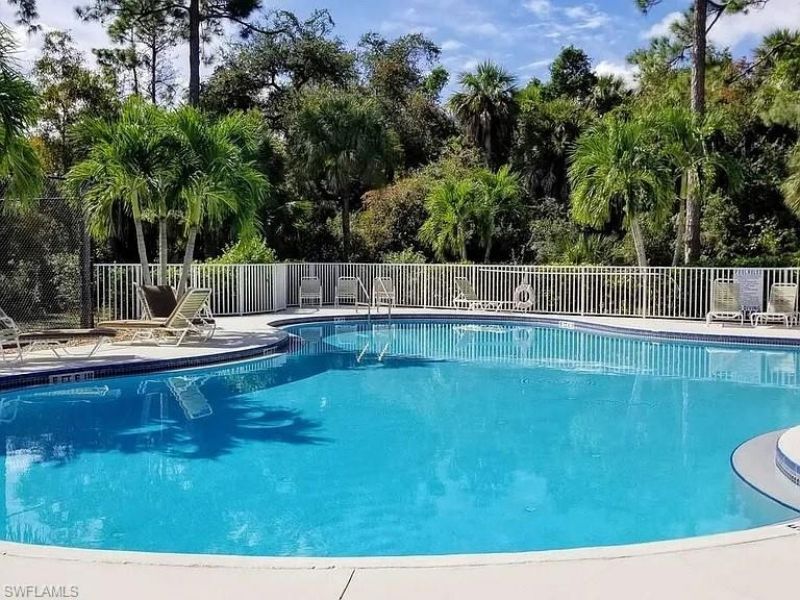 833 Mount Hood Ct, Naples, FL 34104 Photo