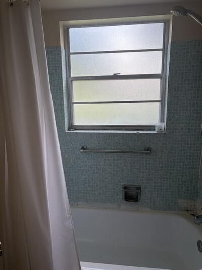 145 Dorchester G, West Palm Beach, FL 33417 Photo