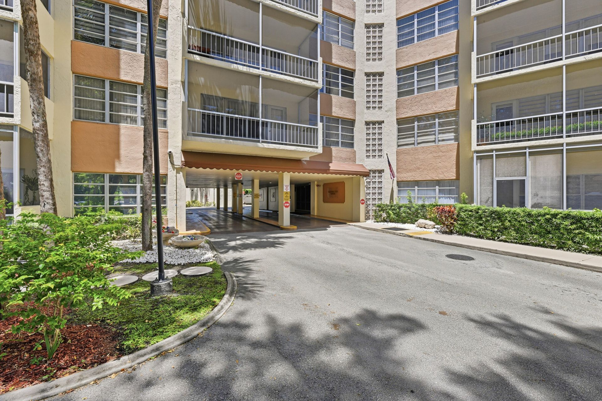 10777 W Sample Road, Unit 407, Coral Springs, FL 33065 Photo
