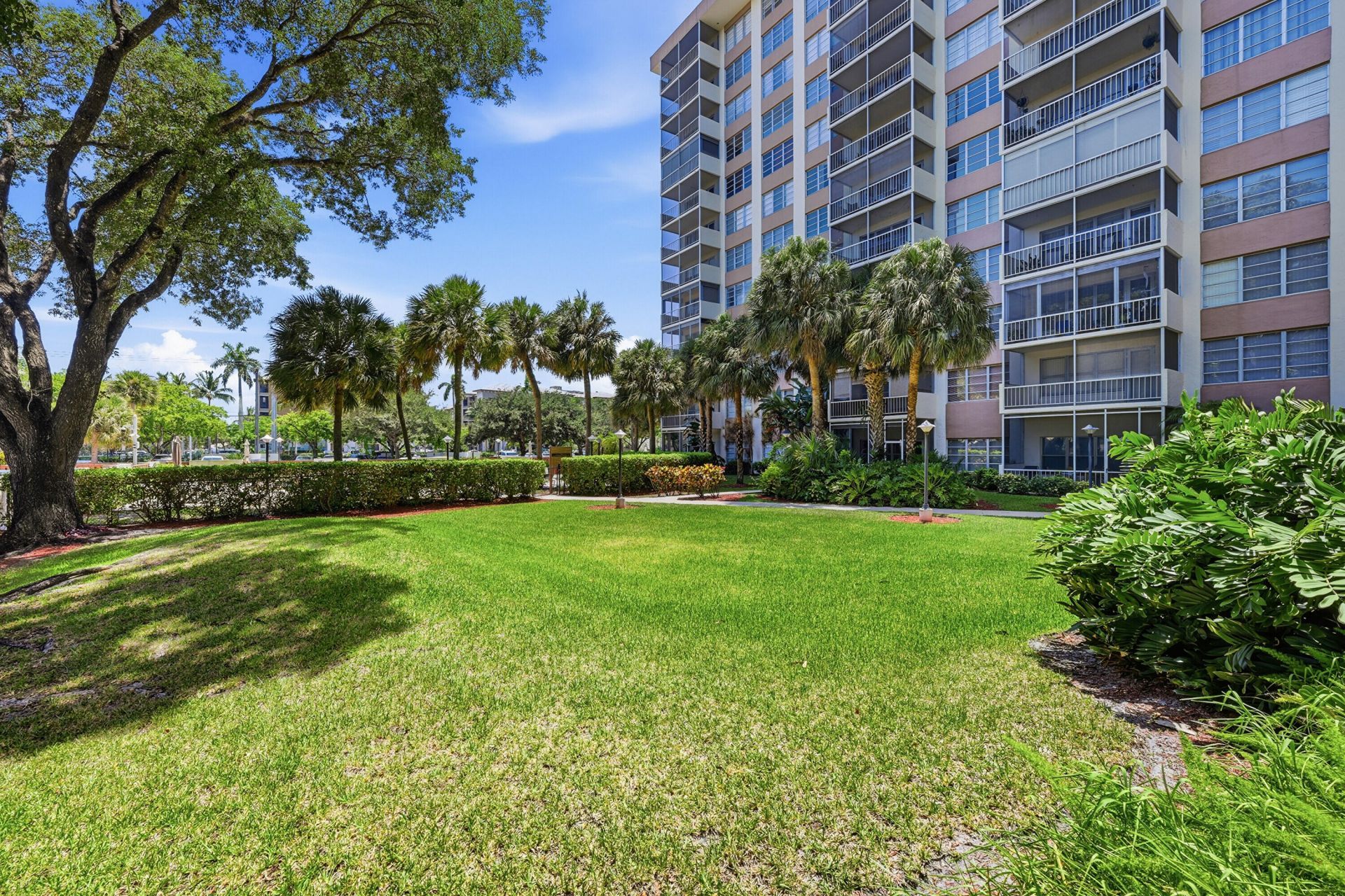 10777 W Sample Road, Unit 407, Coral Springs, FL 33065 Photo