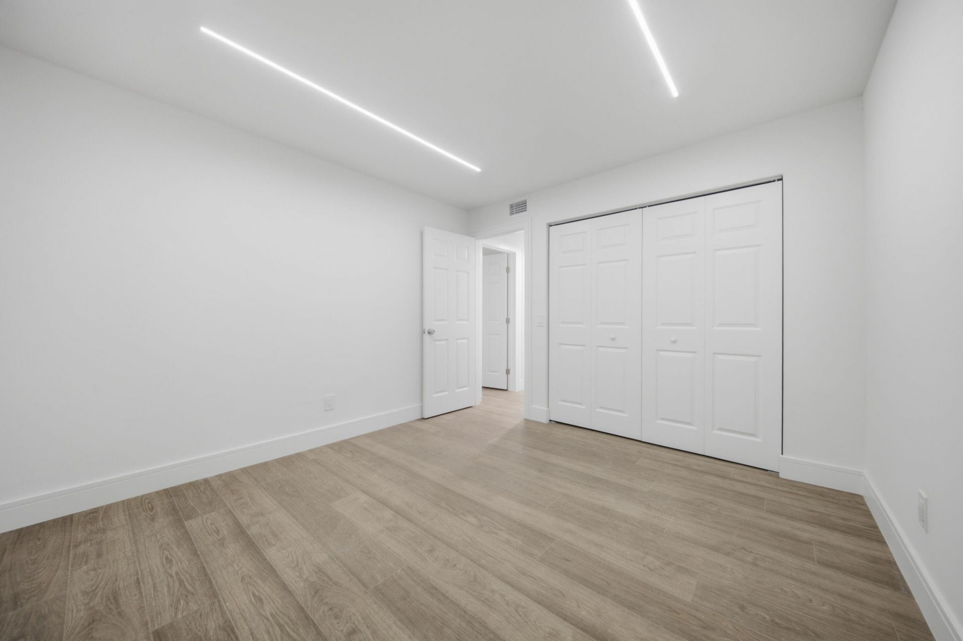 1391 E Golfview Drive, Unit 1391, Pembroke Pines, FL 33026 Photo