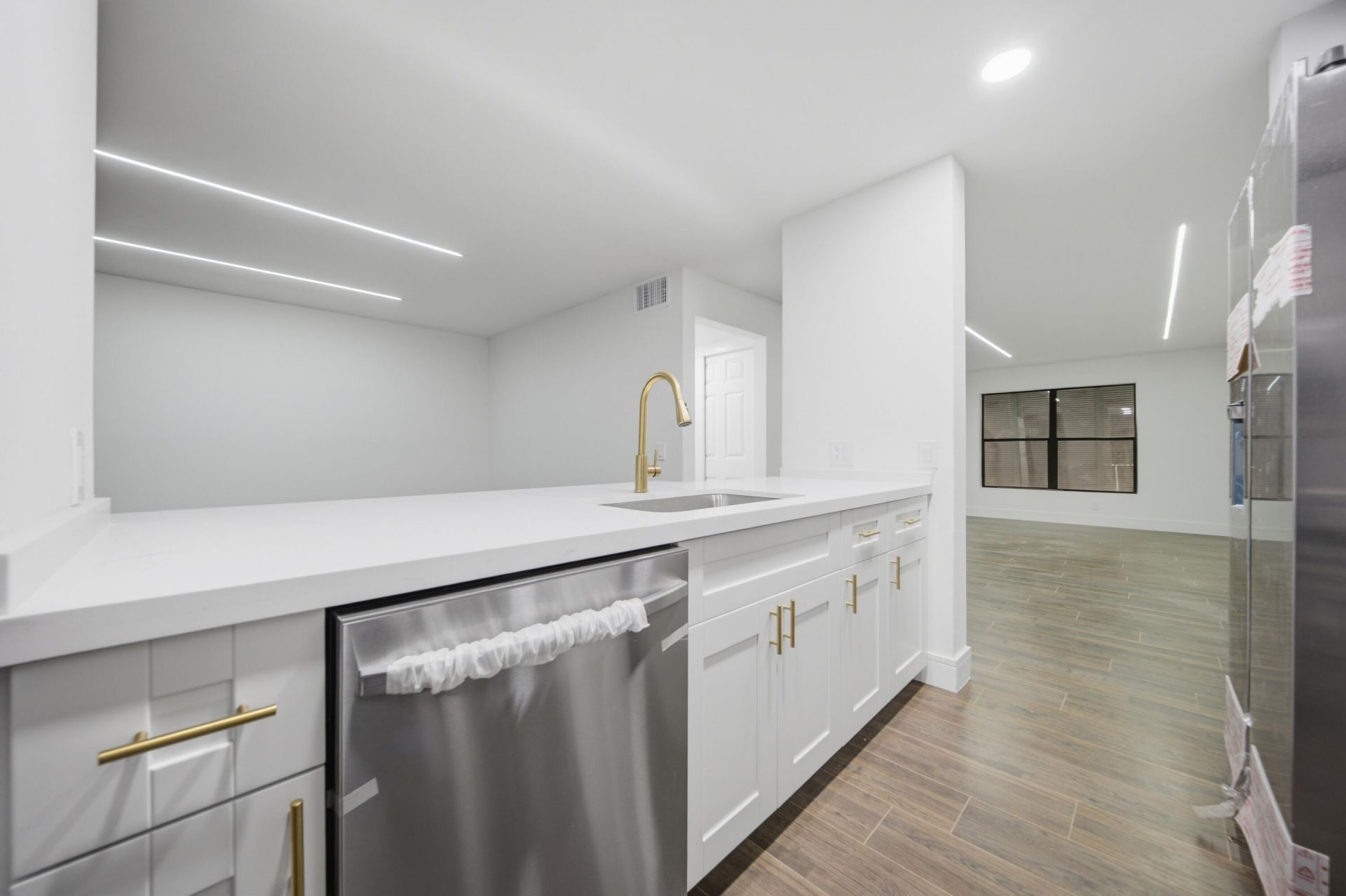 1391 E Golfview Drive, Unit 1391, Pembroke Pines, FL 33026 Photo